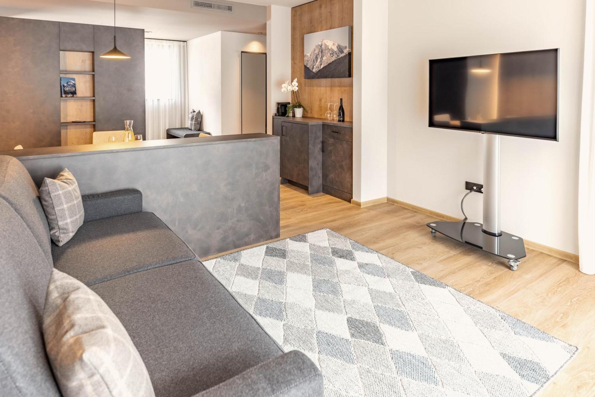 Villa Hubertus Luxuria Nova Suites - Adults Friendly Naturns Luaran gambar